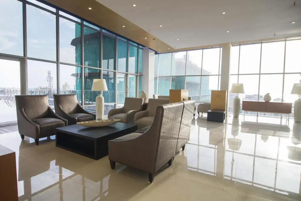 Коломбо: Platinum One Suites