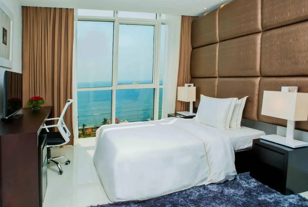 Platinum One Suites — фото 1