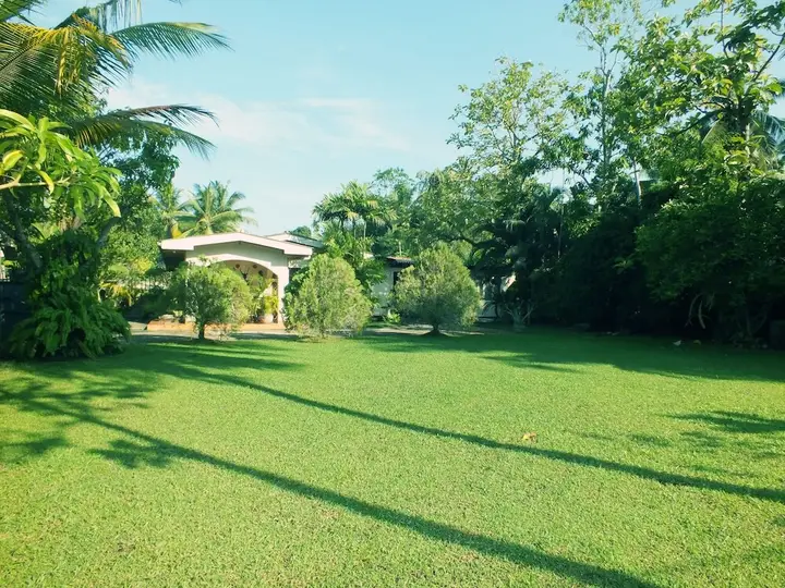 Галле: River Side Villa