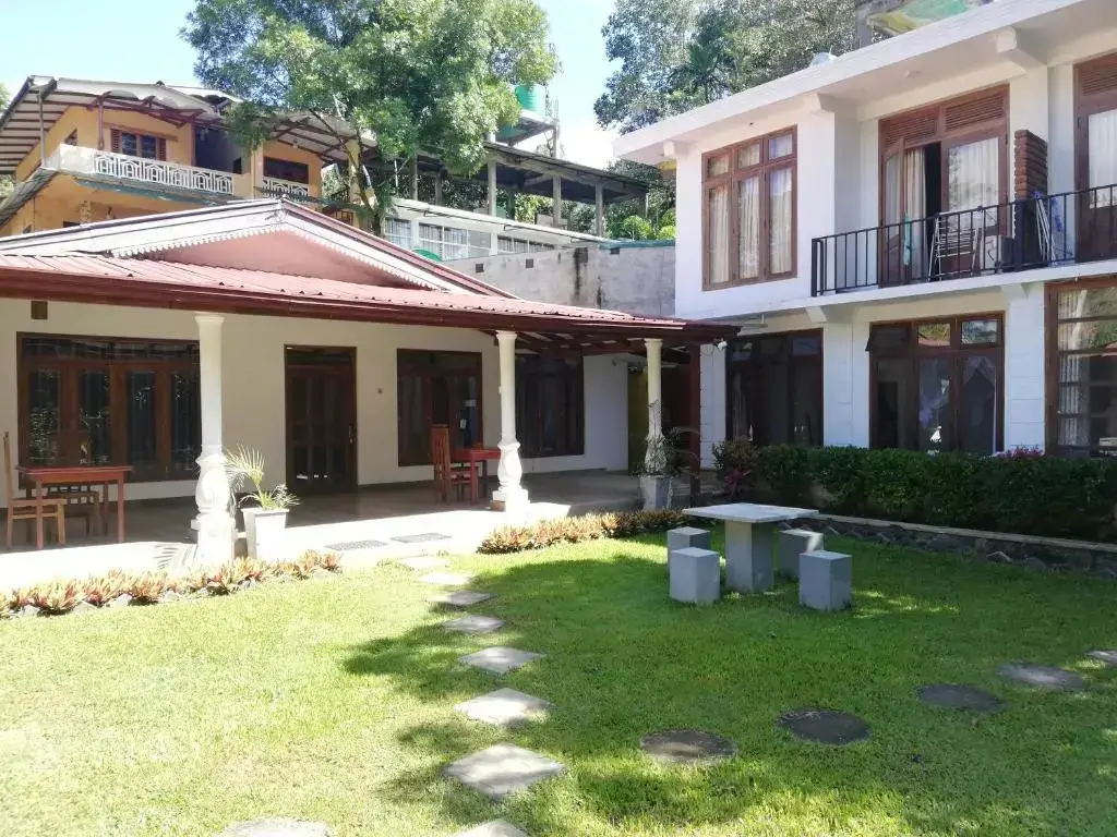 Ella Inn — фото 1