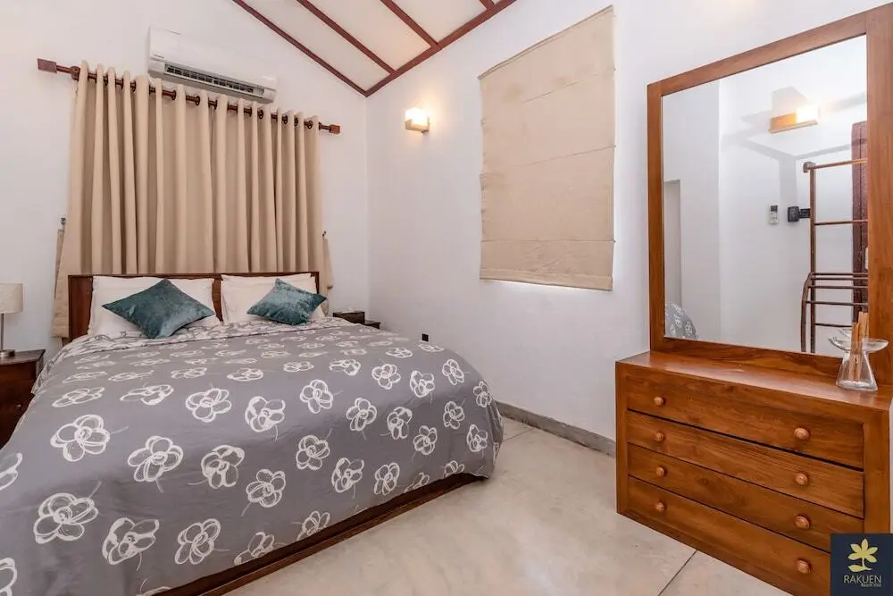 Оваканда: Rakuen Beach Villa