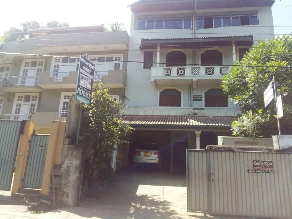 Канди: Ginza Rest Kandy