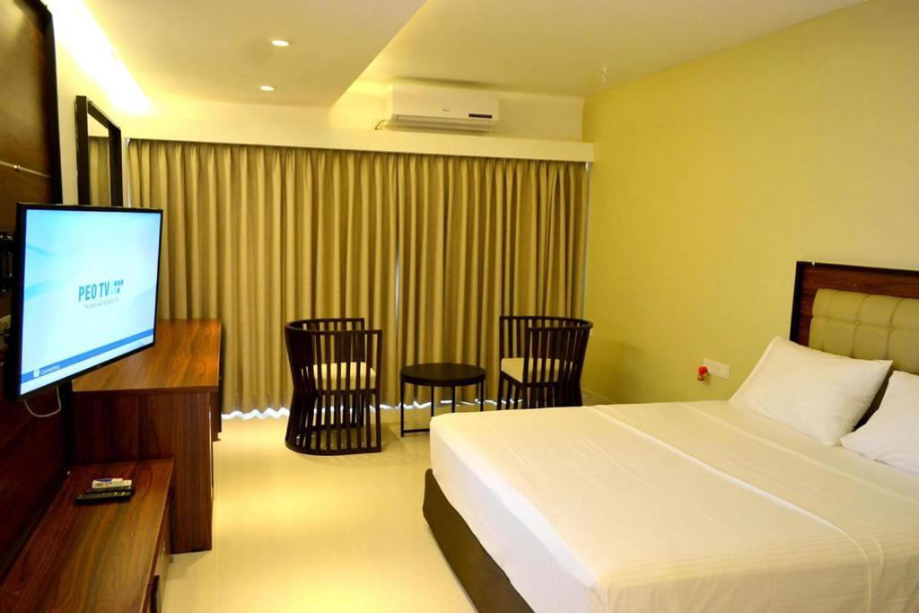 Катунаяке: Good Wood Airport Hotel