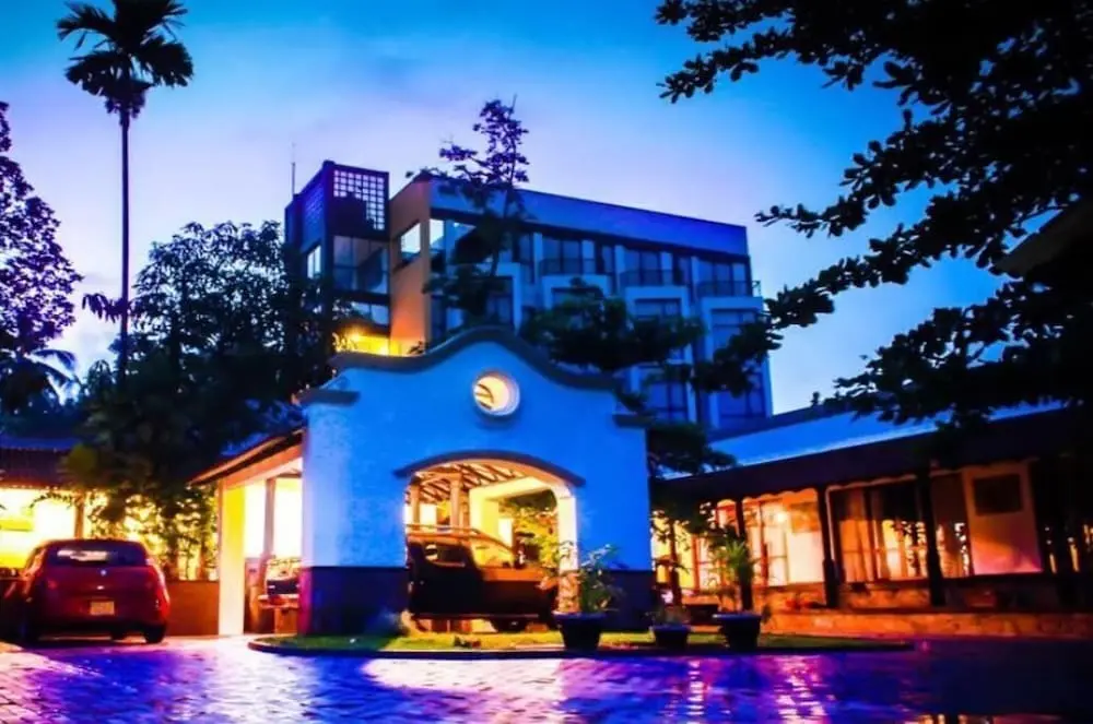 Ратнапура: Hotel Sapthapadhi