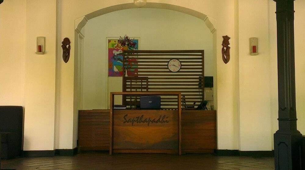 Ратнапура: Hotel Sapthapadhi