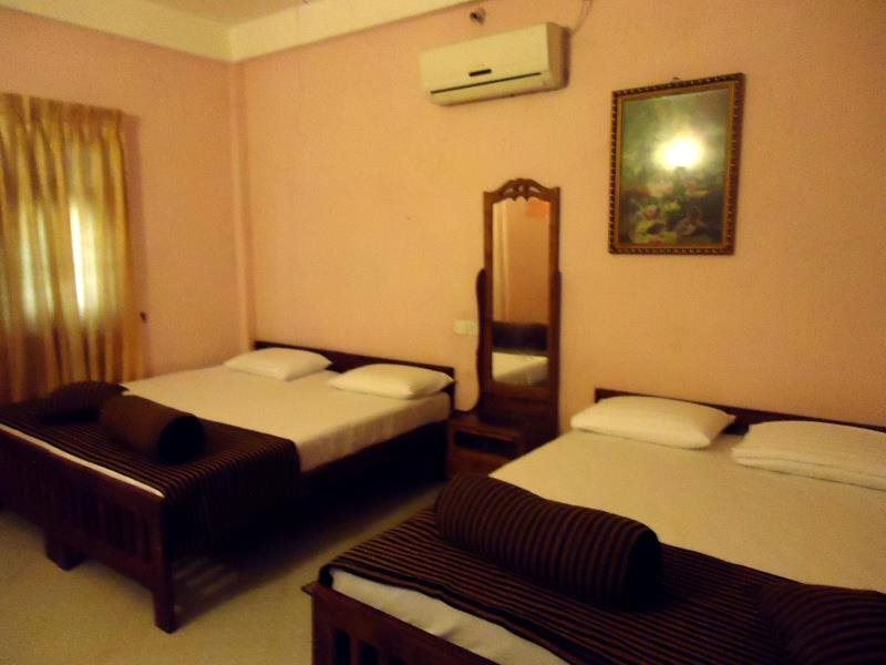 Анурадхапура: Queens Park Hotel
