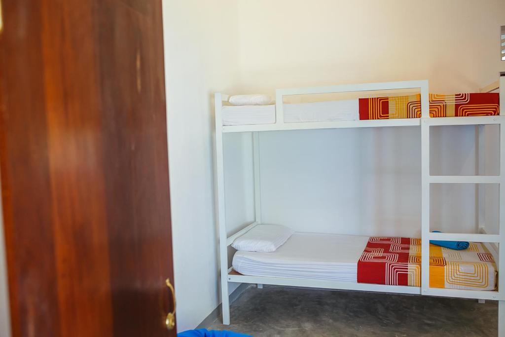 Мирисса: Hostel First Mirissa