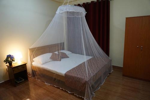 Канди: River Valley Residence