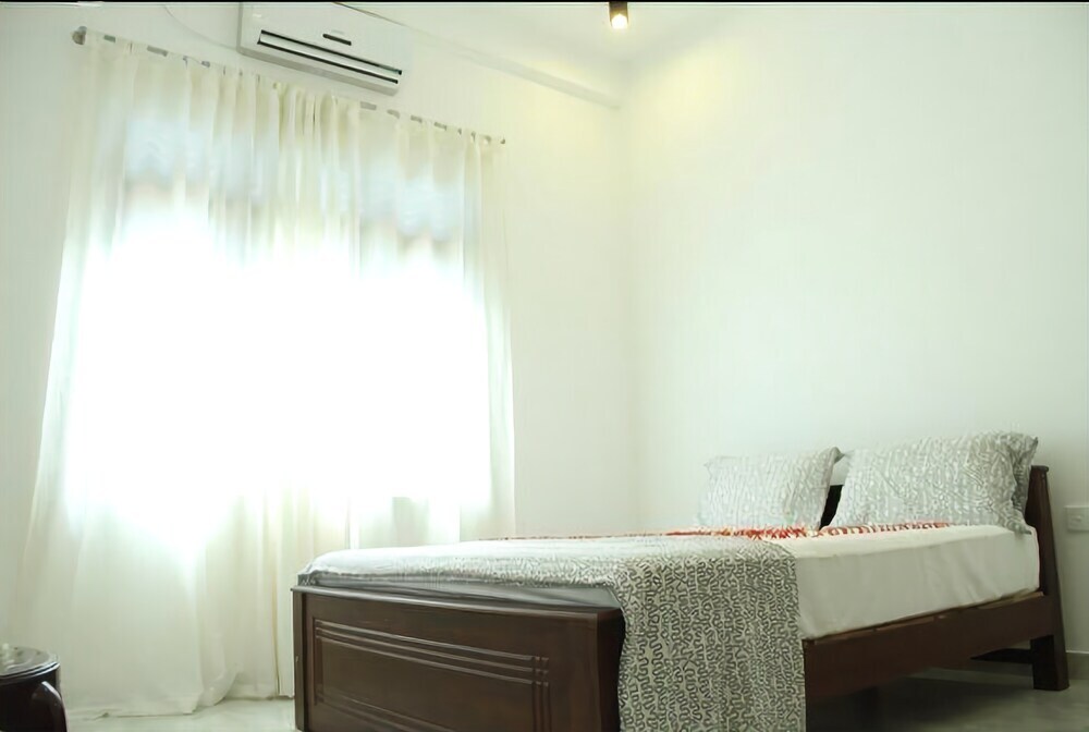 Камбуругамува: Roxana Holiday Inn