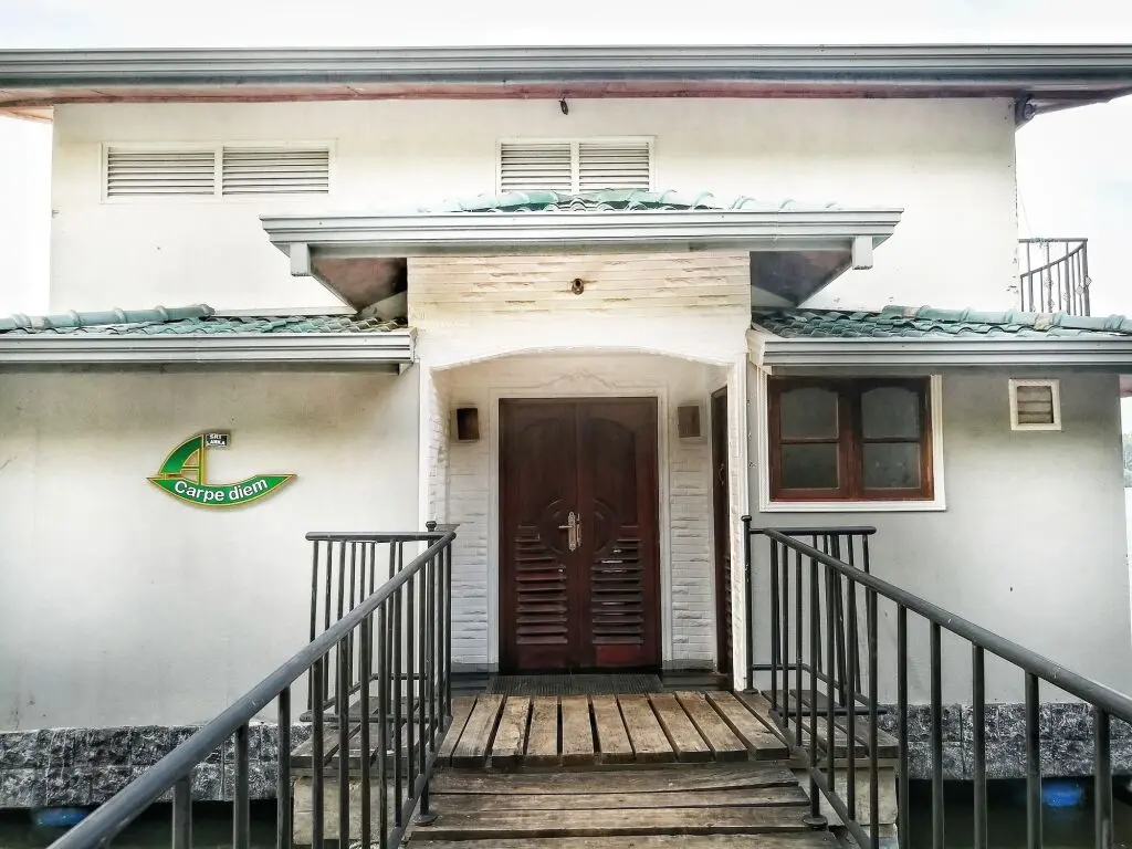 Берувела: River View Villa