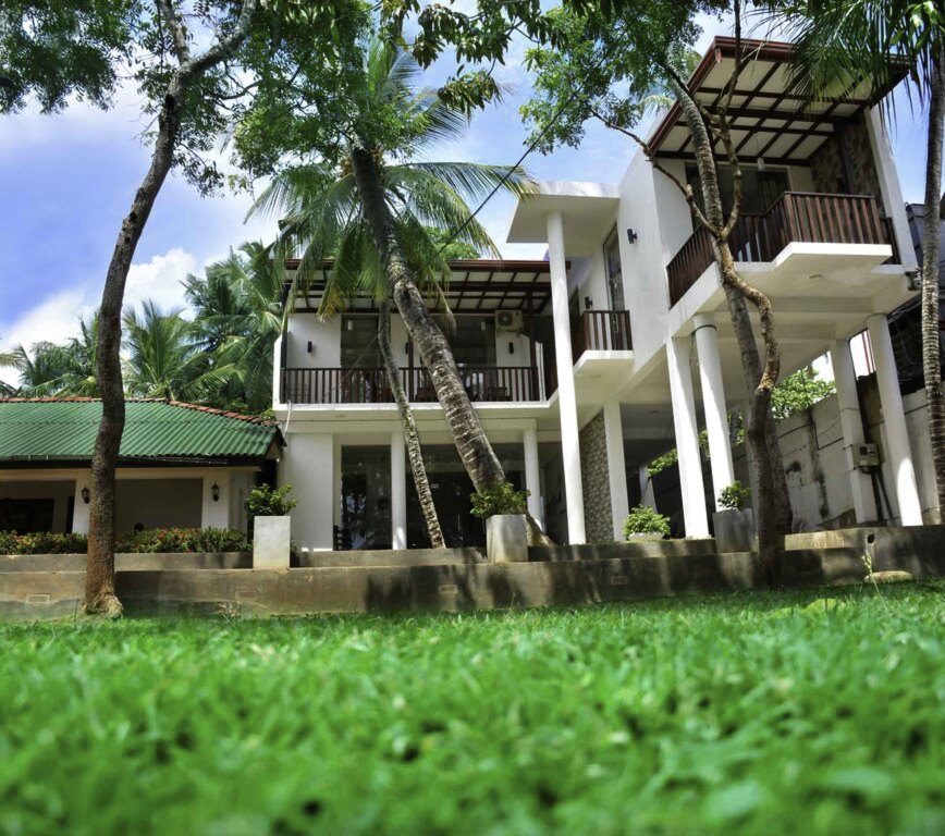 Тангалла: Sea View Tourist Inn