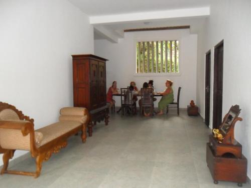 Полватумодара: Lavendra Villa Mirissa