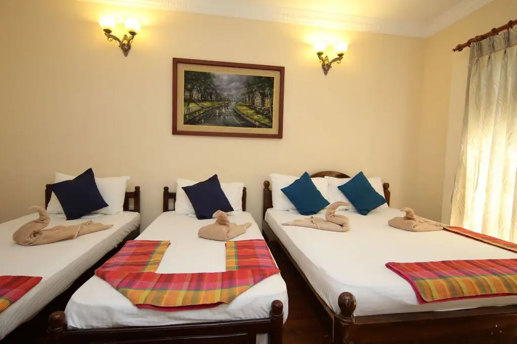 Канди: King of Kandy Hotel