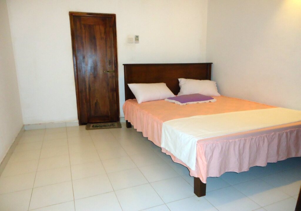 Удавалаве: Mothers Elephant Safari Hotel