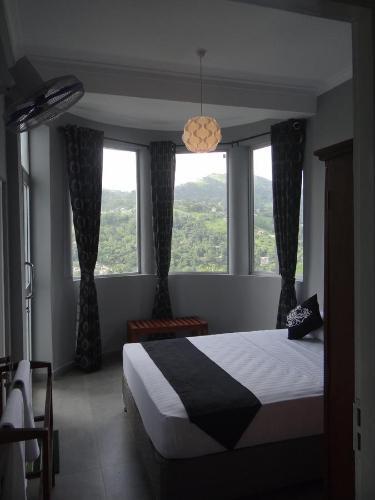 Канди: Sesatha Kandy
