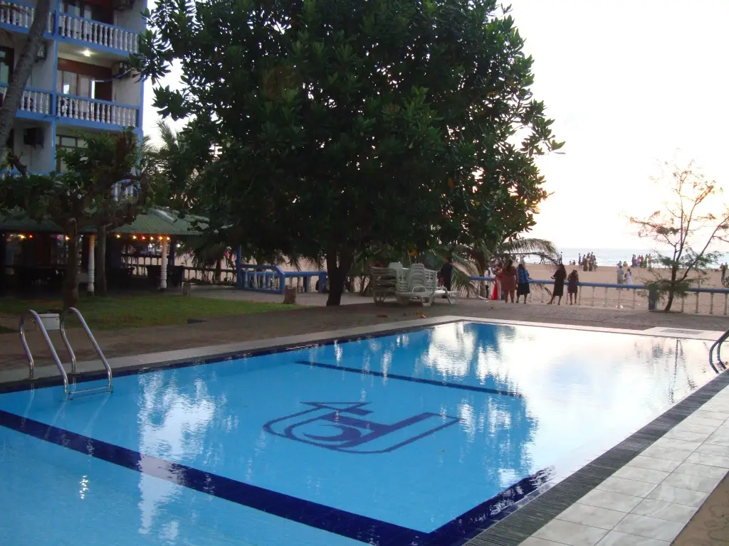 Негомбо: Отель Topaz Beach