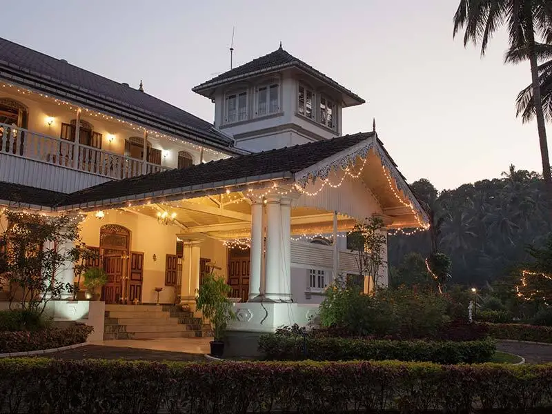Канди: Вилла Manor House