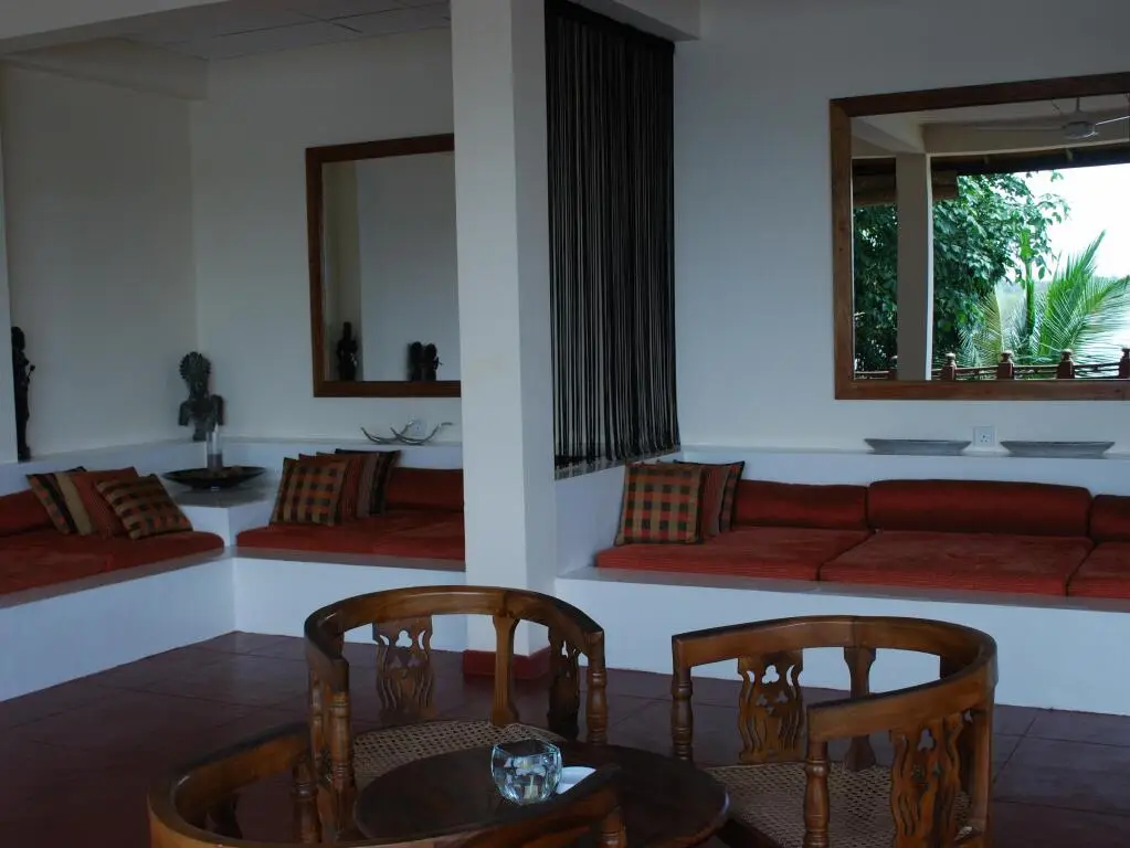 Хиккадува: Kalla Bongo Lake Resort