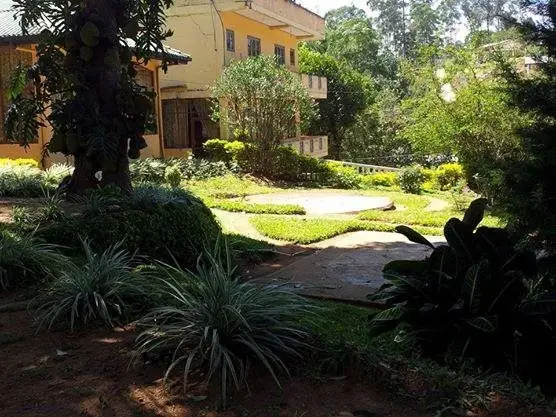 Yoho Hotel Thushara — фото 1
