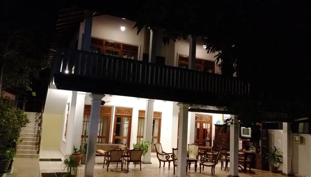 Хиккадува: Surf Villa