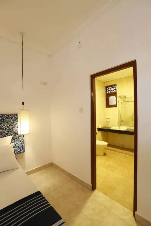 Негомбо: C Negombo