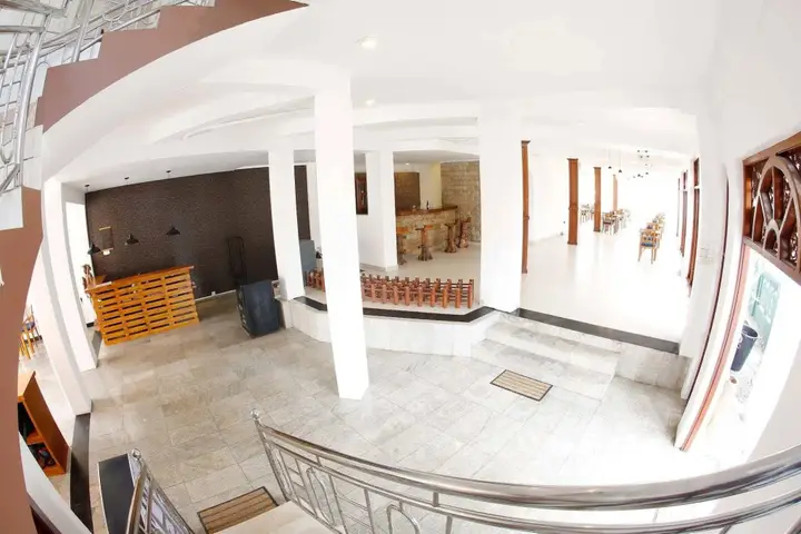 Негомбо: C Negombo