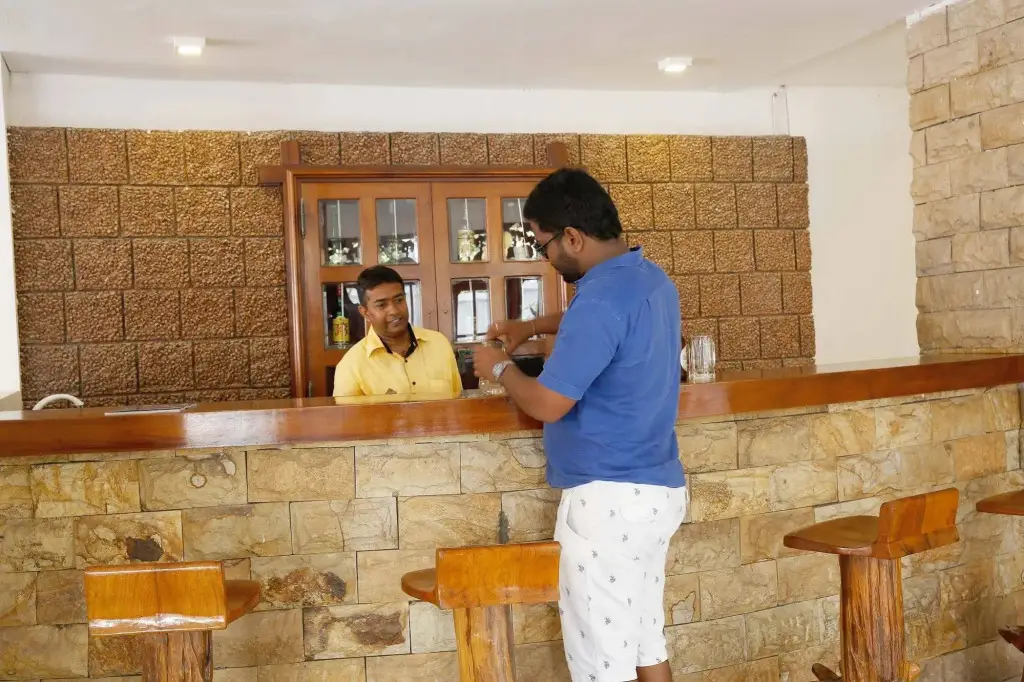 Негомбо: C Negombo
