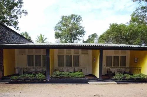 Medawachchiya Rest House — фото 1