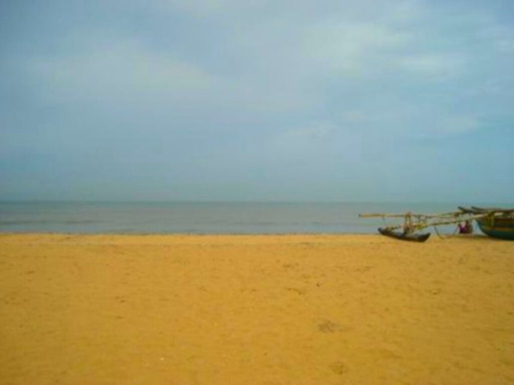 Негомбо: Dons Beach Hotel