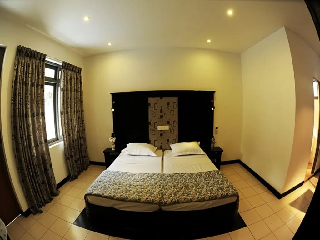 Dons Beach Hotel — фото 1
