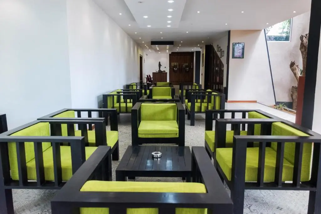 Кандалама: Nice Place Hotel