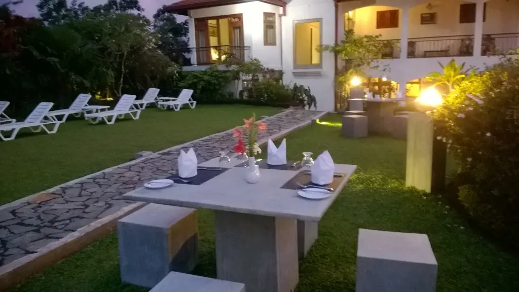 Канди: Eleganthotel