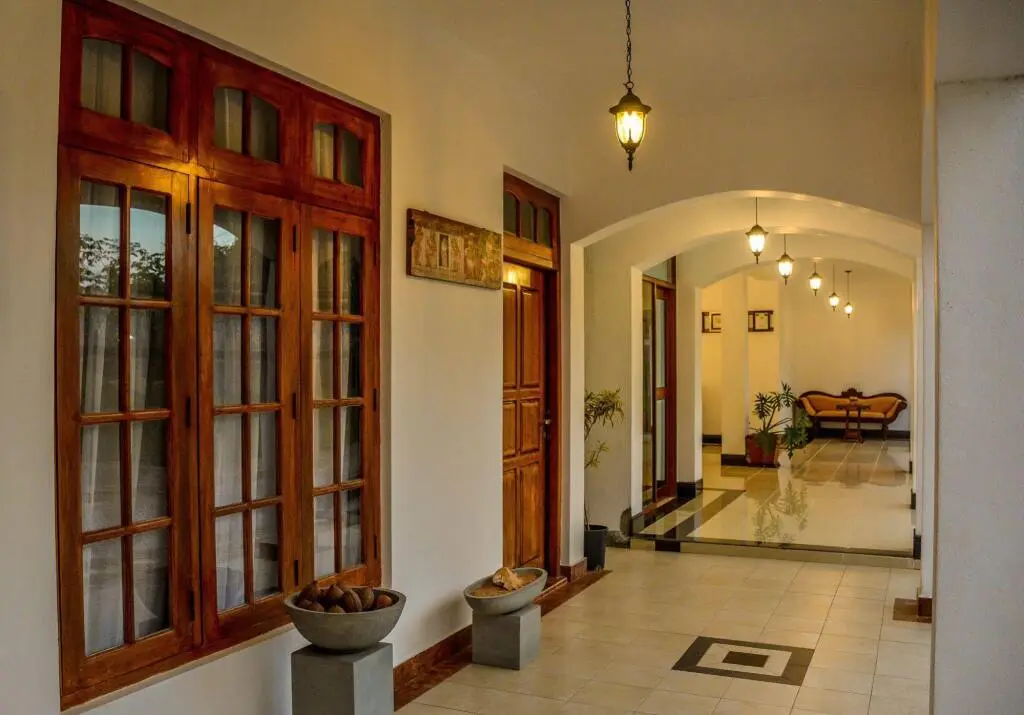 Канди: Eleganthotel