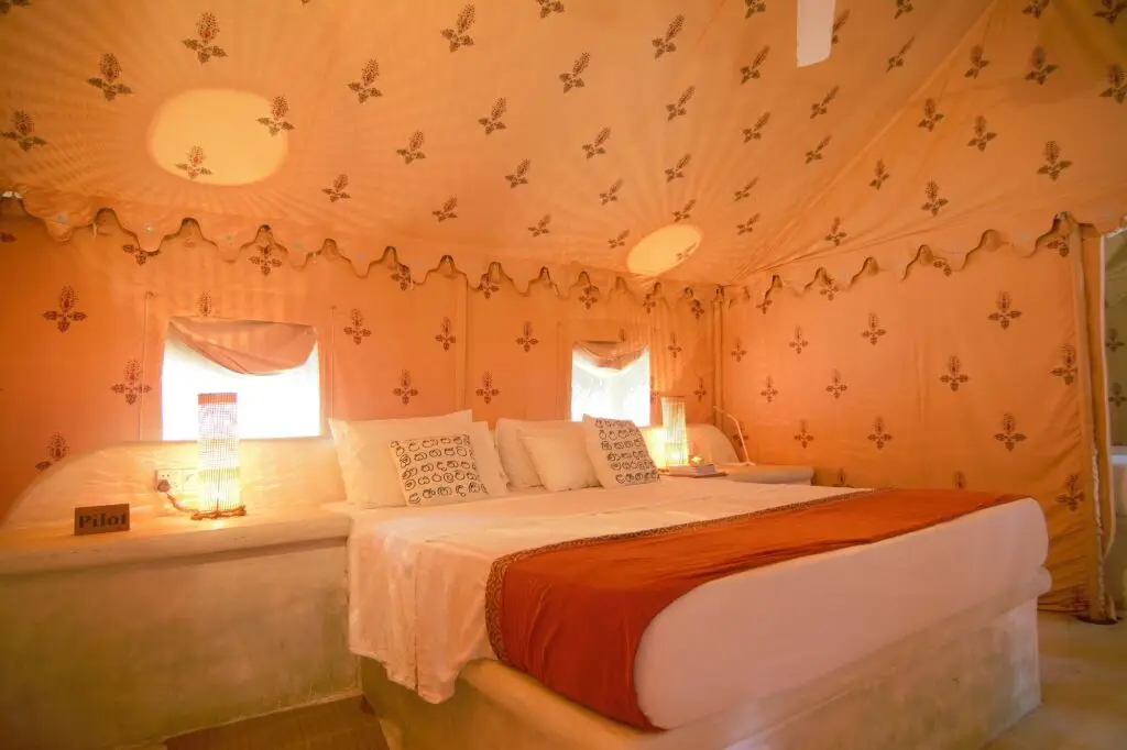 Койявади: Dolphin Beach Kalpitiya