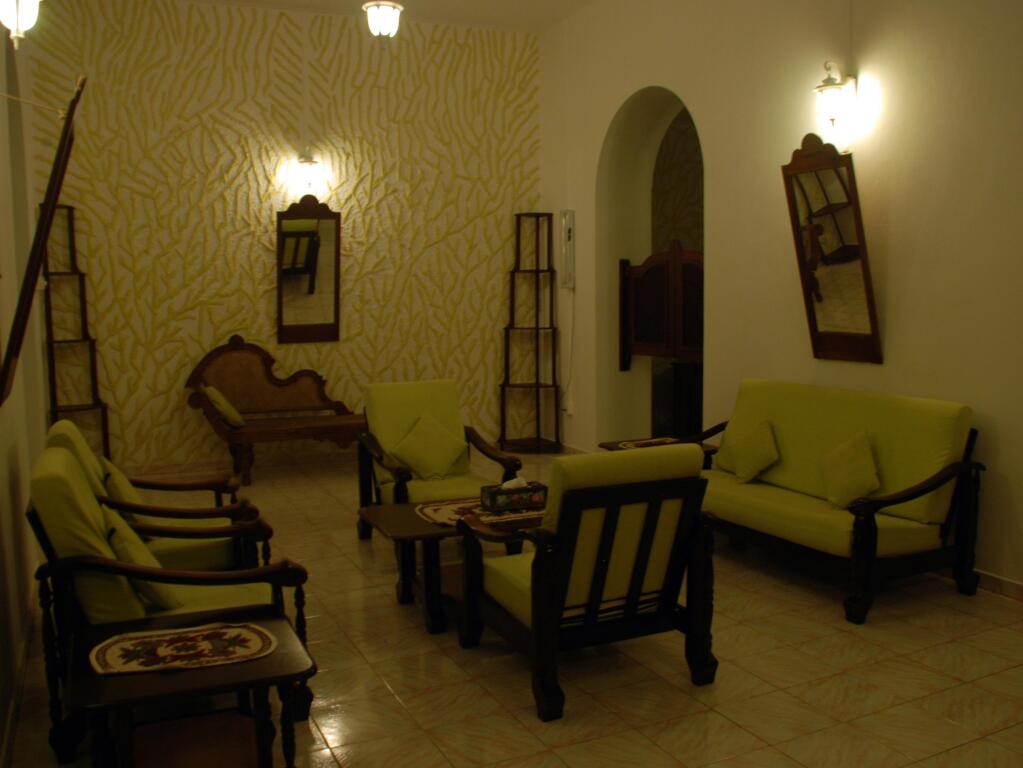 Галле: New Old Dutch House Galle Fort