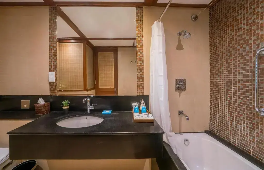 Ваддува: Курортный отель The Blue Water - Bawa Heritage - City Resort Hotel