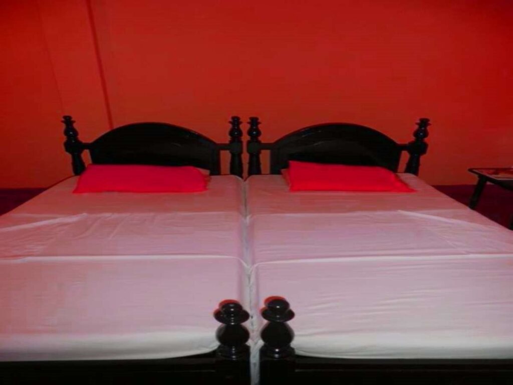 Нилавели: Shahira Hotel