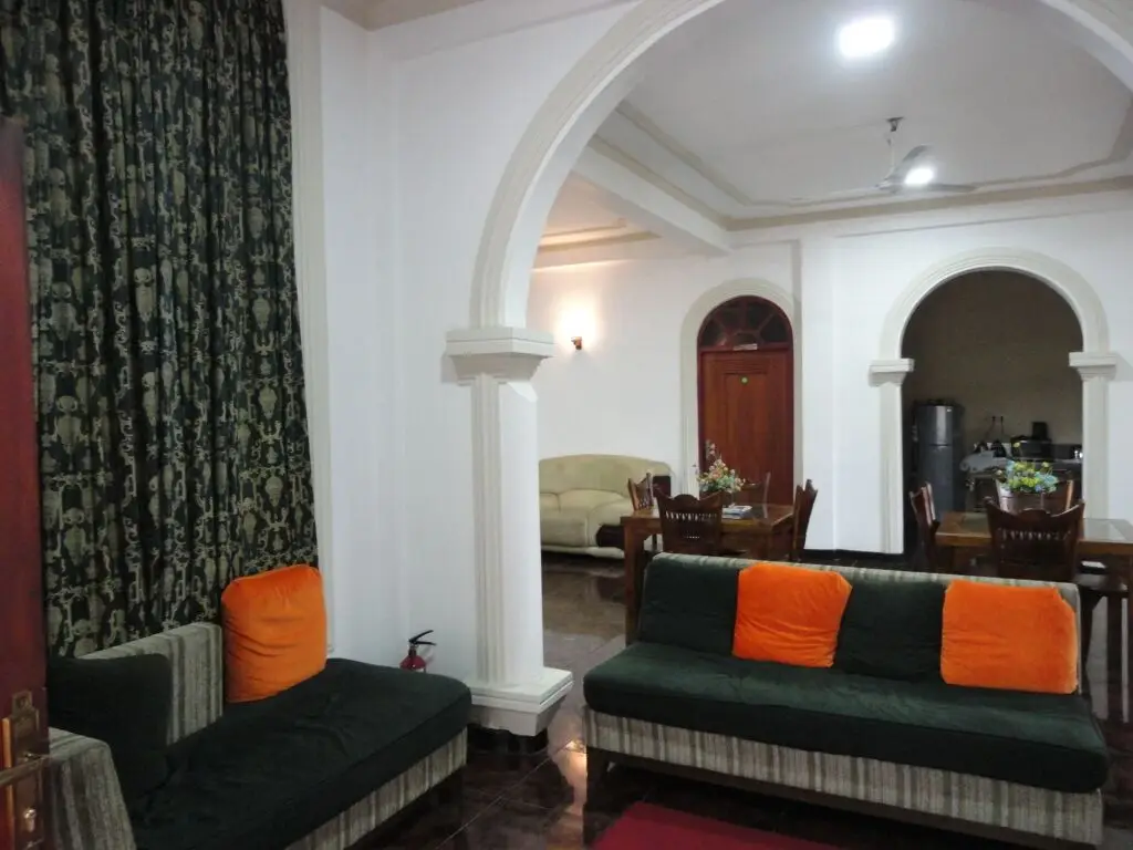 Канди: Forest Villa Hotel