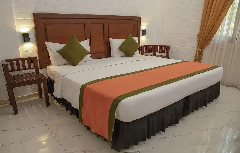 Хингуракгода: Hotel Mahanuge