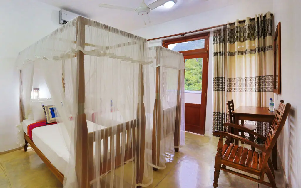 Канди: Hanthana House