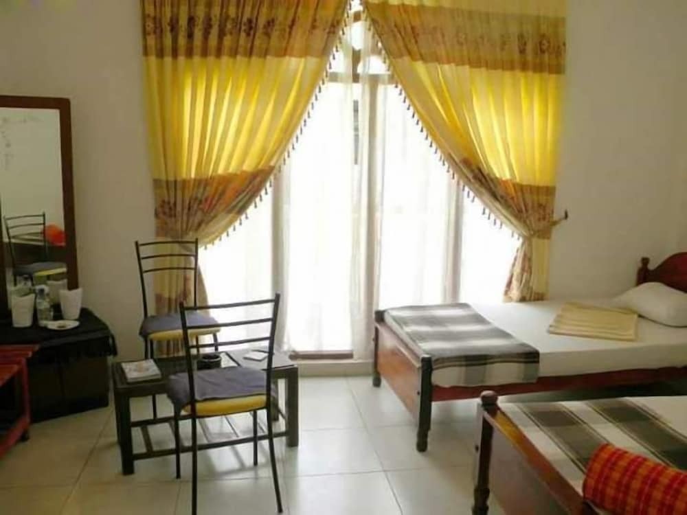 Канди: Nethmi Villa