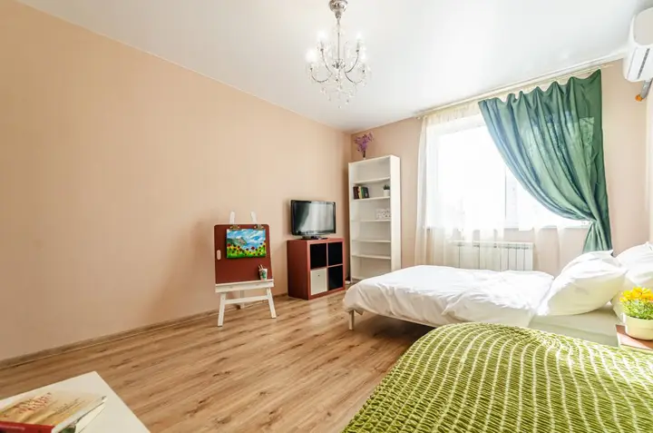 Самара: Апартаменты 1-к квартира на Лукачева 10