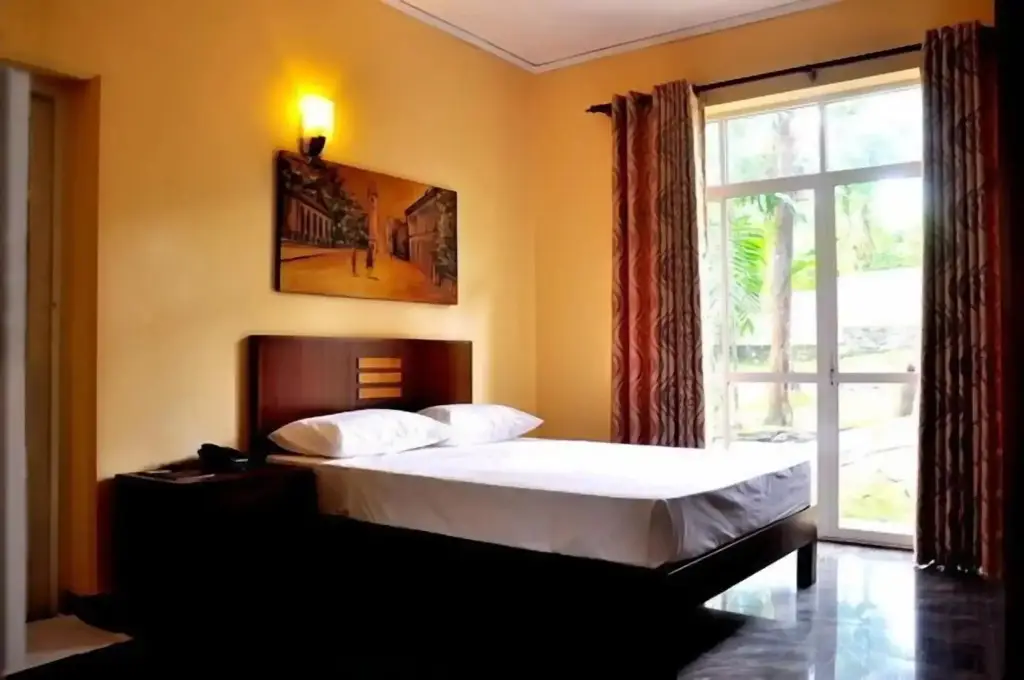 Келания: Grand 7 Hotel - Thalawathugoda