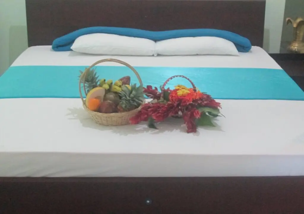 Канди: Red Letter Hotel