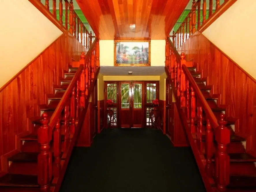Канди: Delma Mount View Hotel