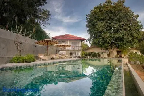 Канди: Gracien Villa
