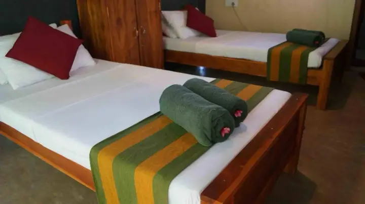 Удавалаве: Athgira River Camp