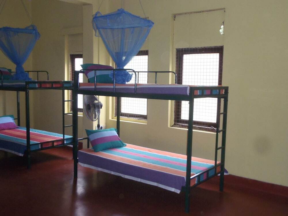 Хиккадува: Hikka Train Hostel