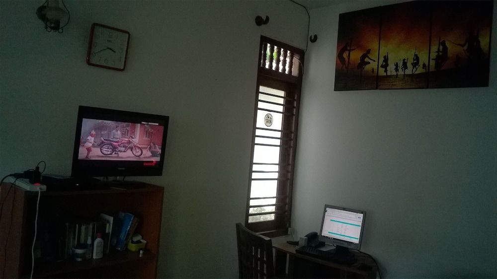 Хиккадува: Hikka Train Hostel