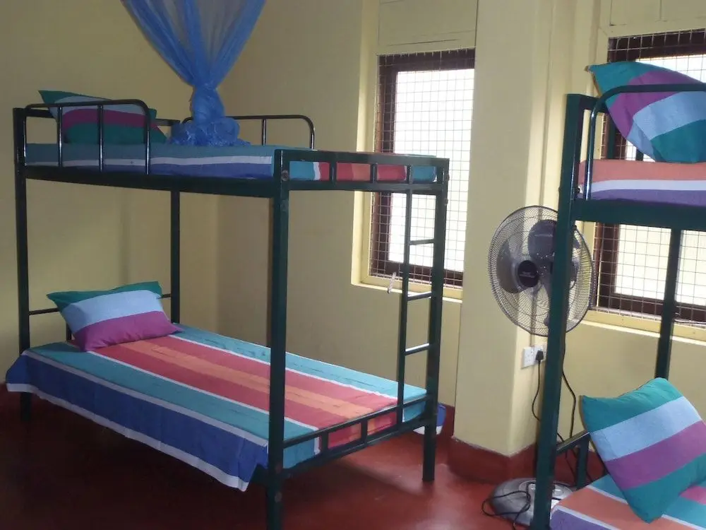 Хиккадува: Hikka Train Hostel
